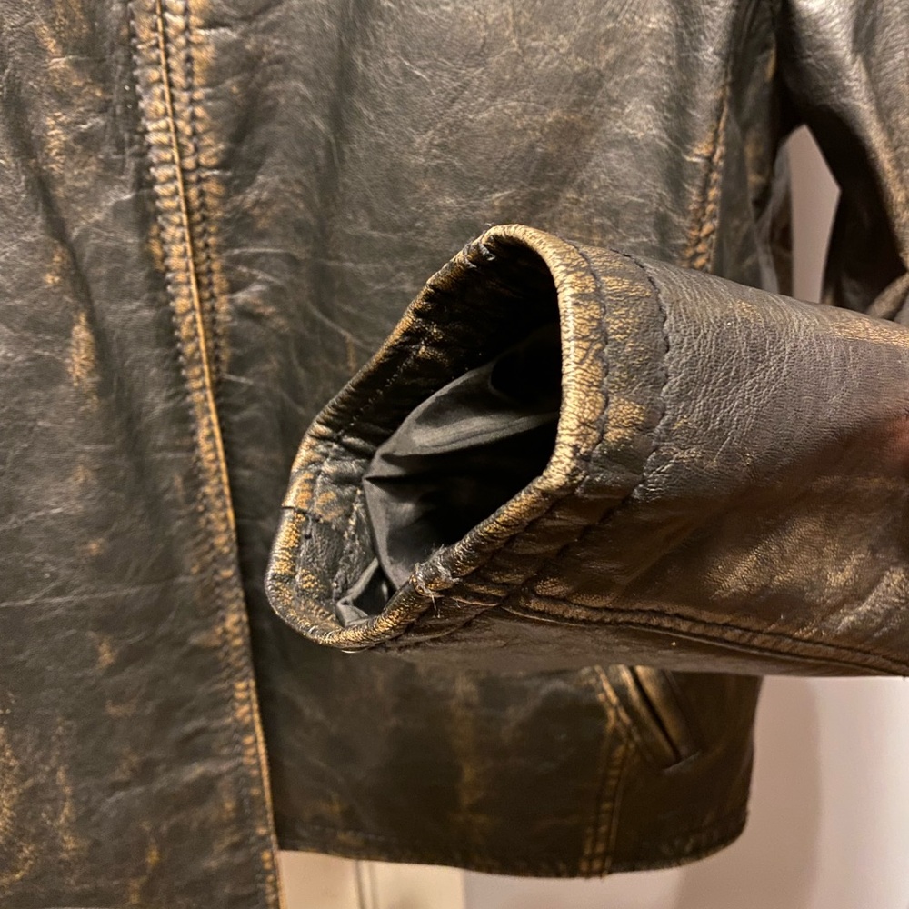 Wilson Leather Jacket. Size Large - image 3